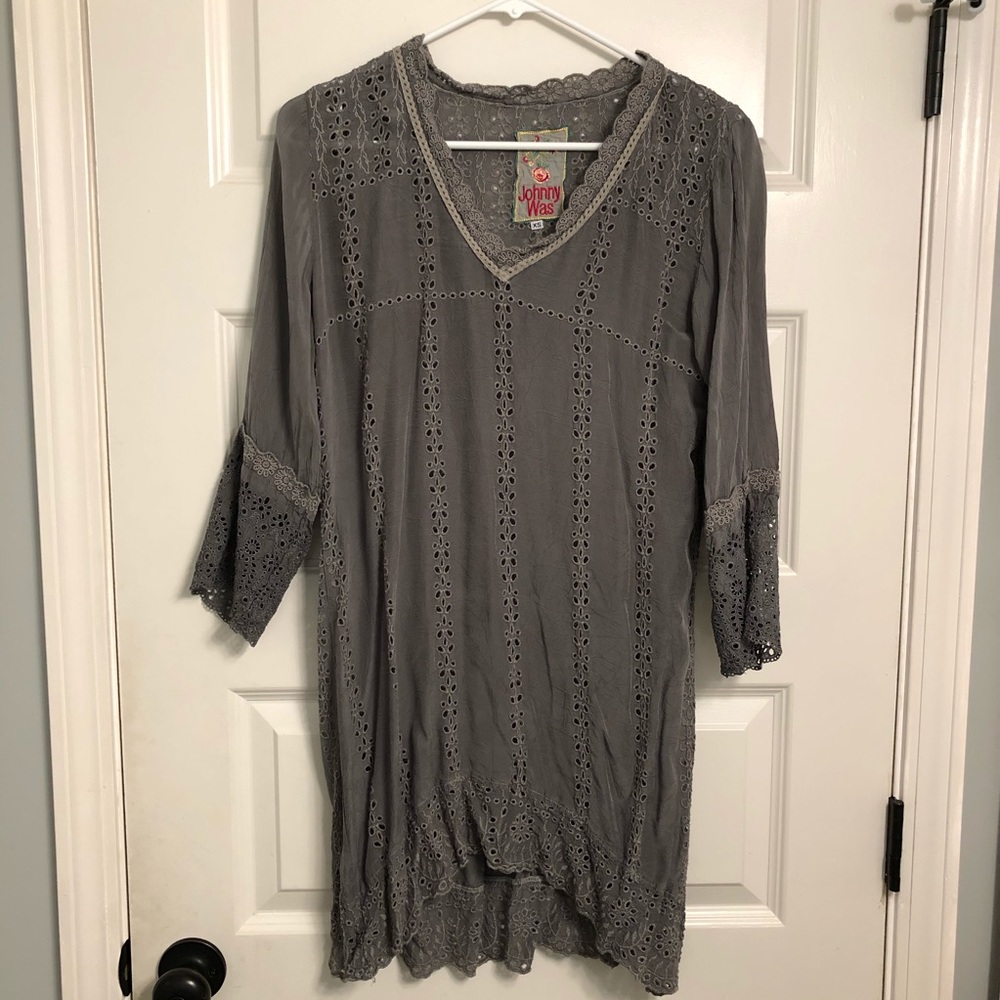 Johnny Was gray tunic top with eyelet embroidery